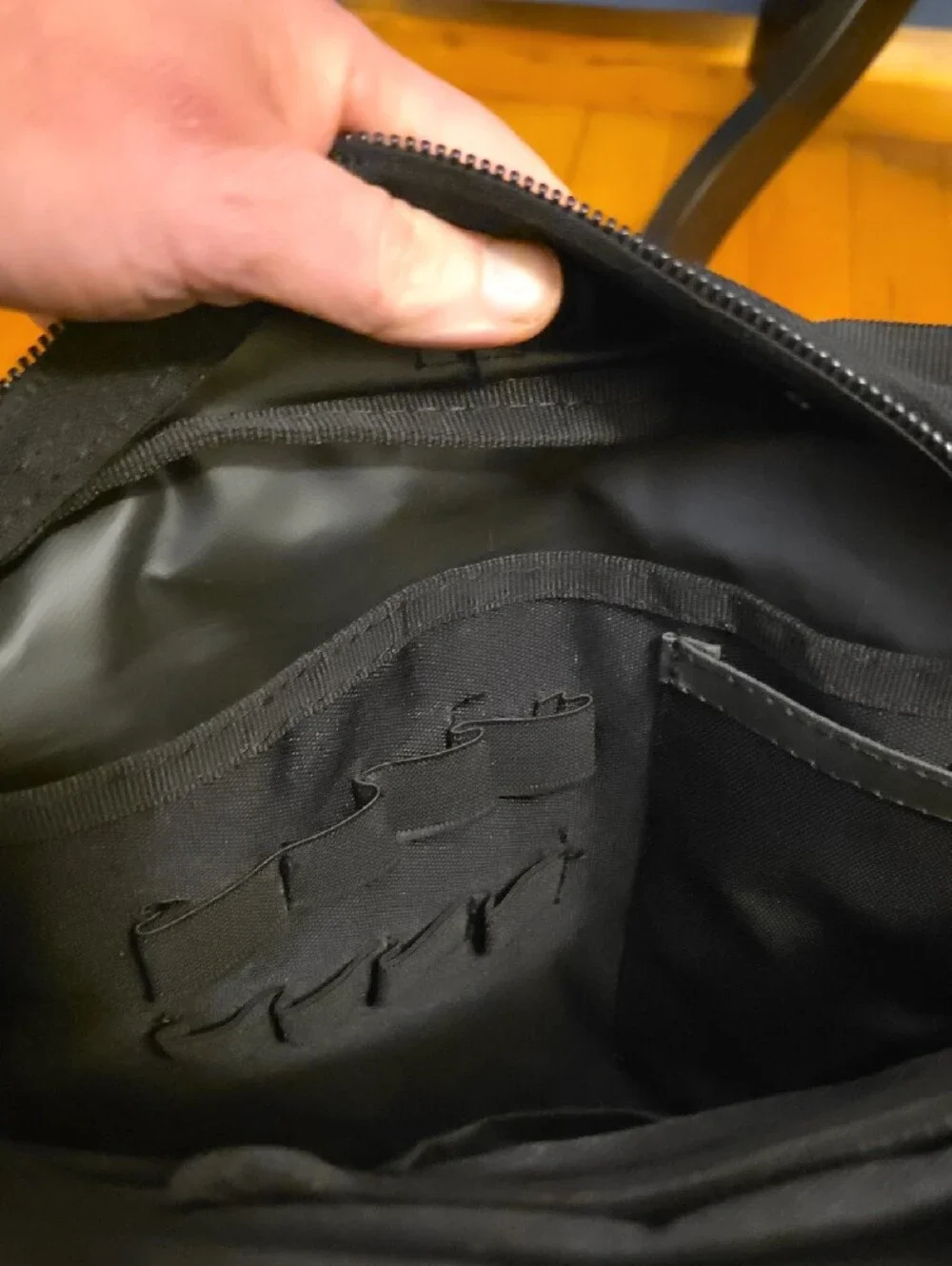 NWT LA Police Gear Black Zombie Hunter Tactical Messenger Bag W Detachable Pouch